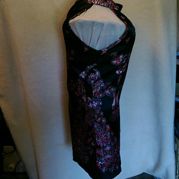 Dress - Picture 5 of 8